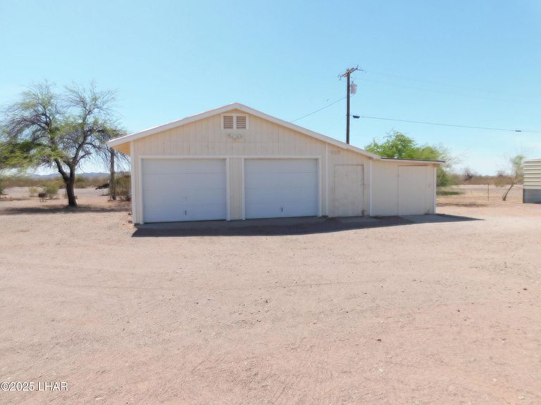 Listing photo 5