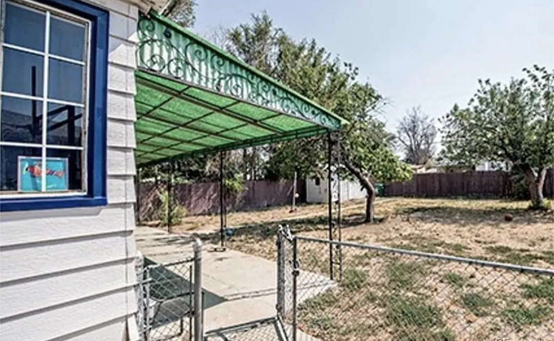 2 bed, 1000 sqft, $1,750 — Photo 2