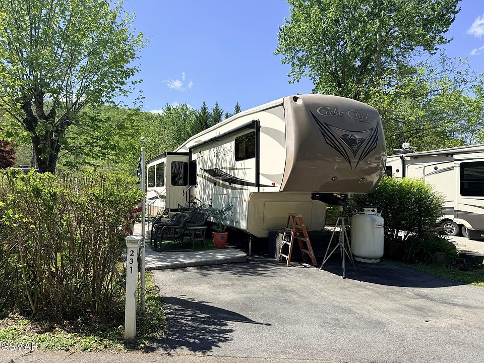 1st image of 4229 E Pkwy #231-lot 231
