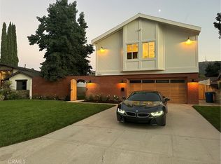 1806 W Riverside Dr, Burbank, CA 91506