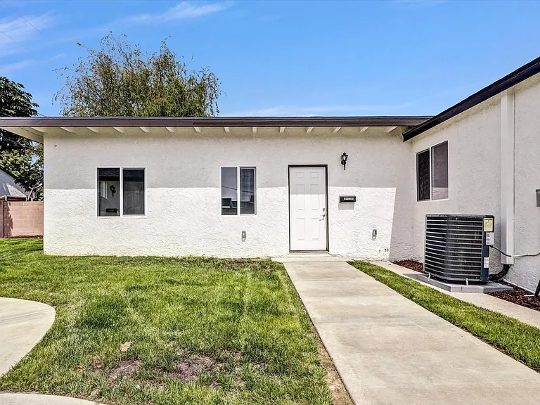 14431 Harvest Ave #A — Photo 1