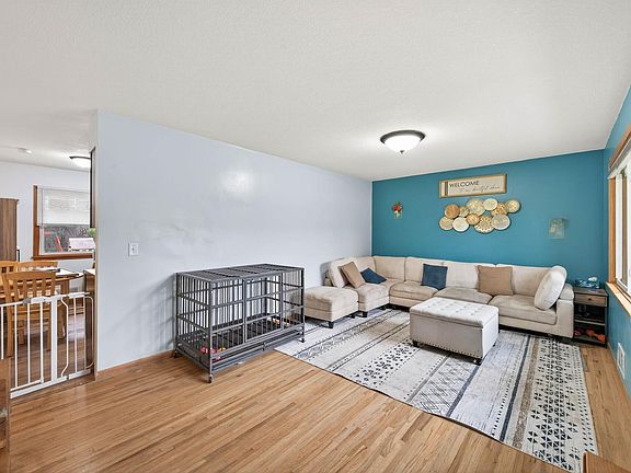 5th image of 651 Randall Dr