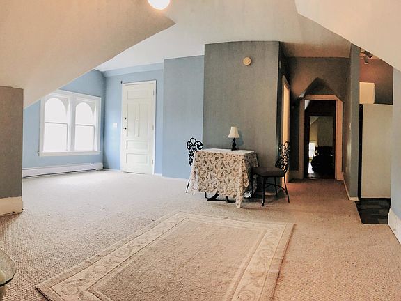 4th image of 221 Regent St APT C