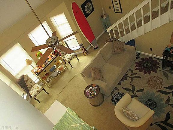 2nd image of 403 Harbour Pt APT 305