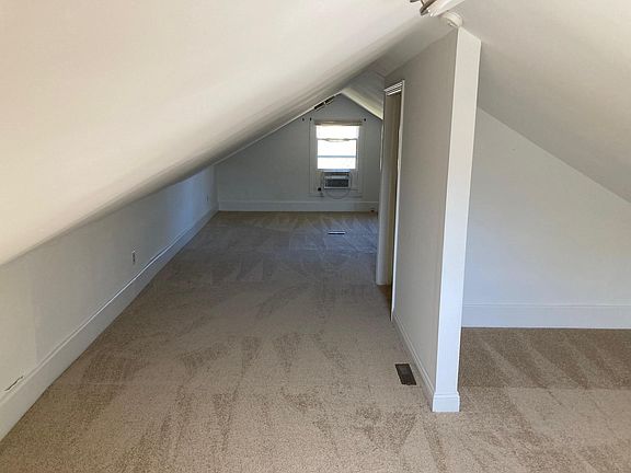 5th image of 305 West St