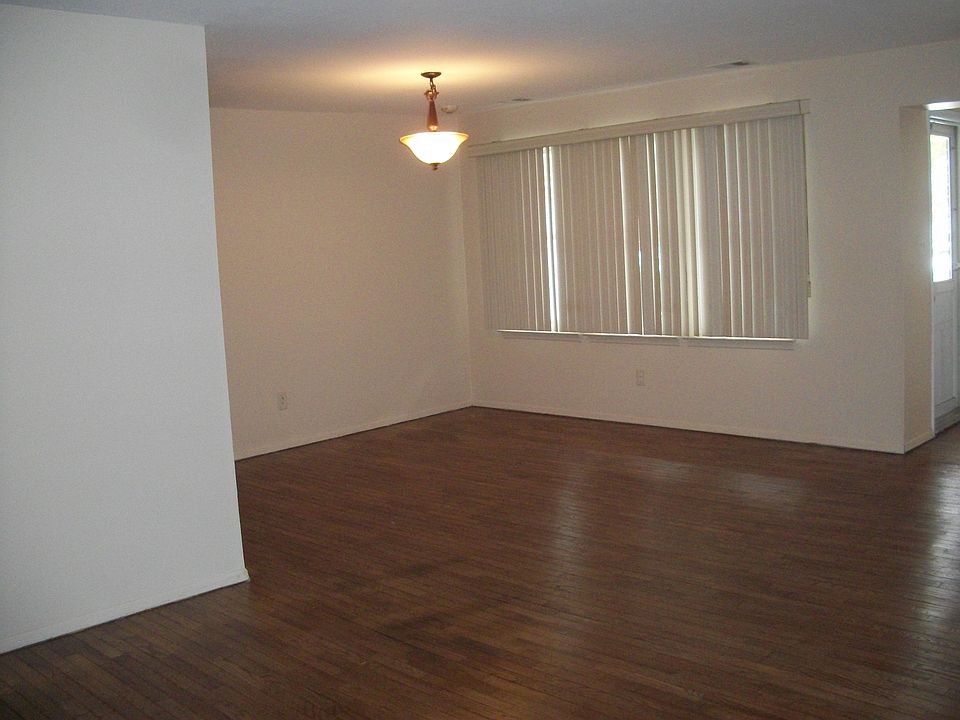 1st image of 80 Artist Lake Dr