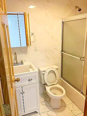 5th image of 5815 6th Ave #3F