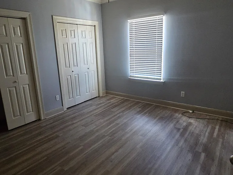 Mater bedroom view from entry door