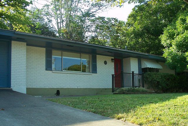 1st image of 1010 Donna Kay Dr