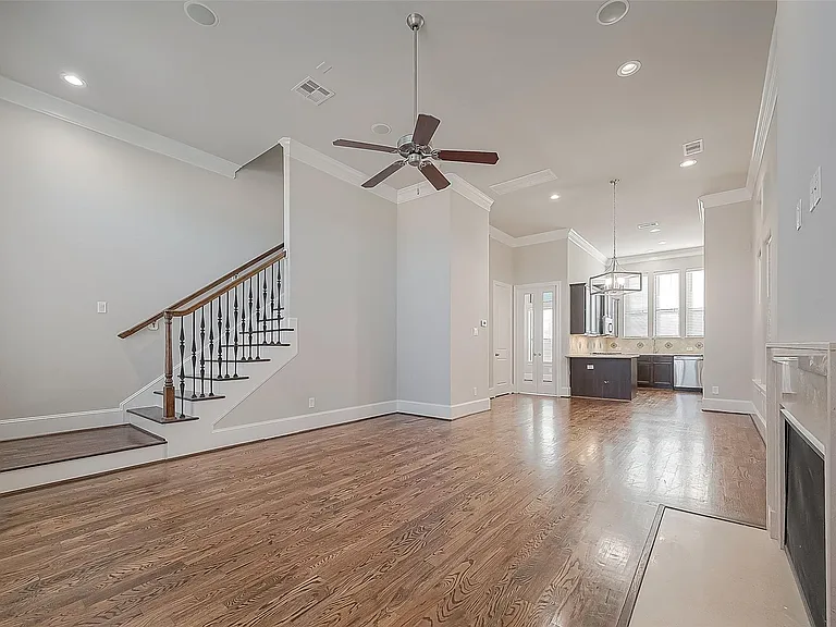 2634 Texas St — Photo 22