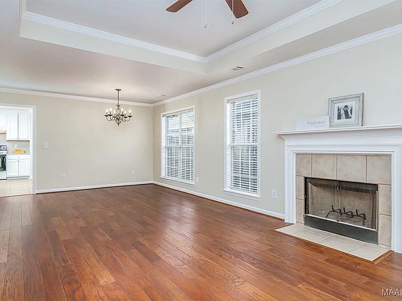 4th image of 8720 Hallwood Dr