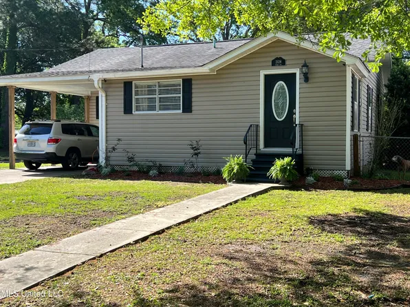 2126 Tyler Ave, Pascagoula, MS 39567