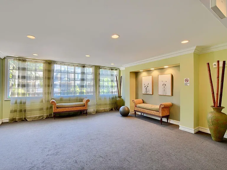 250 NE 3rd Ave #1408 — Photo 35