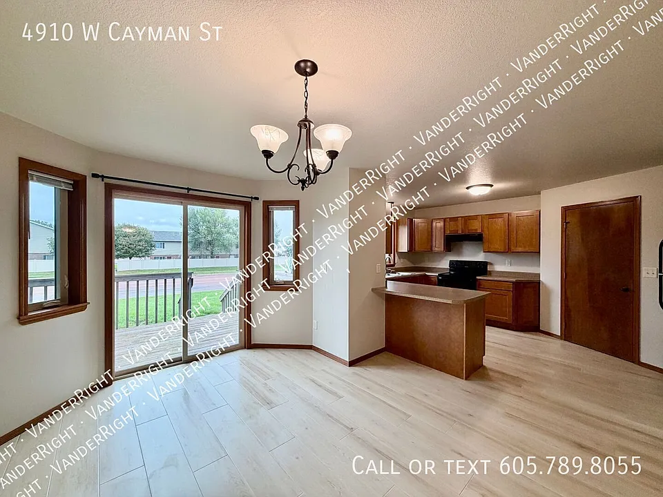 4910 W Cayman St