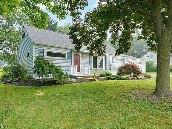 4th image of 6069 Peach St NE
