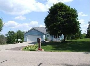2462 Erickson St, Stoughton, WI 53589