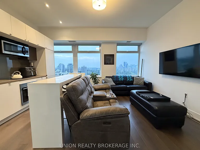 111 Saint Clair Ave W #1527 — Photo 7