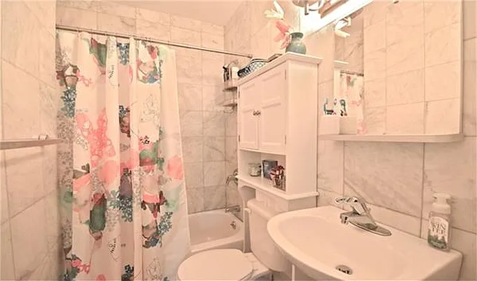 Rented by Maz Group NY | media 28