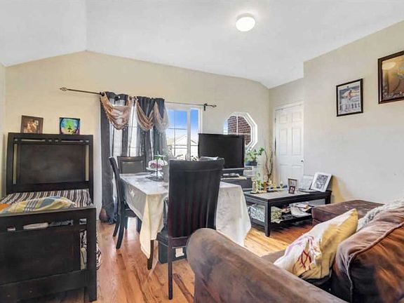 2nd image of 8912 Bedell Ln