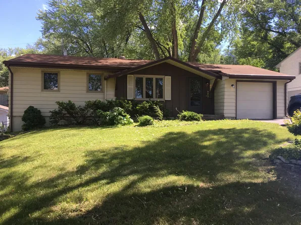 9217 Fowler Cir, Omaha, NE 68134