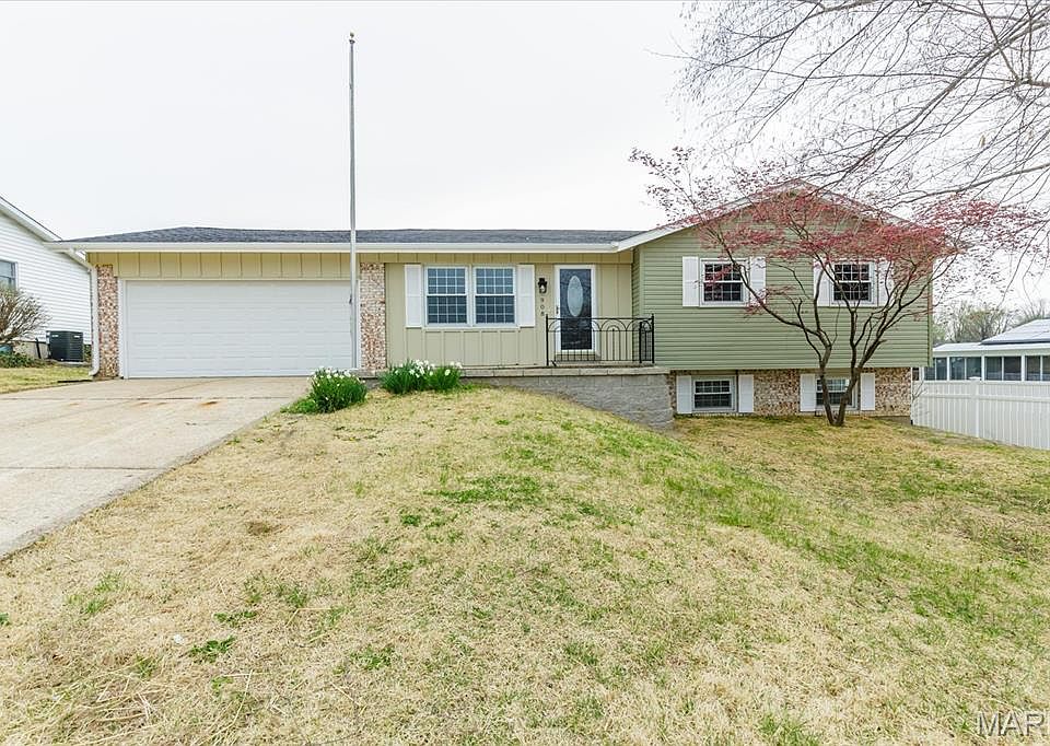 1st image of 908 Crescent Dr