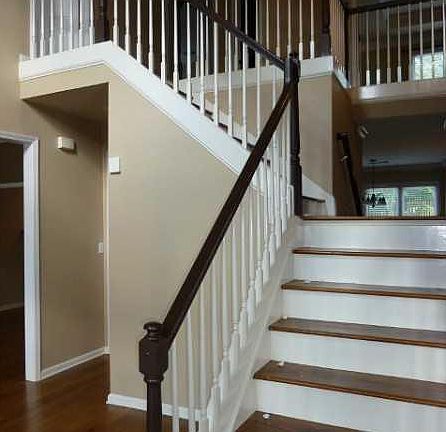 Entrance area with front and back staircases