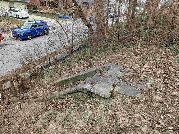 2nd image of 2002 Hillside Ave