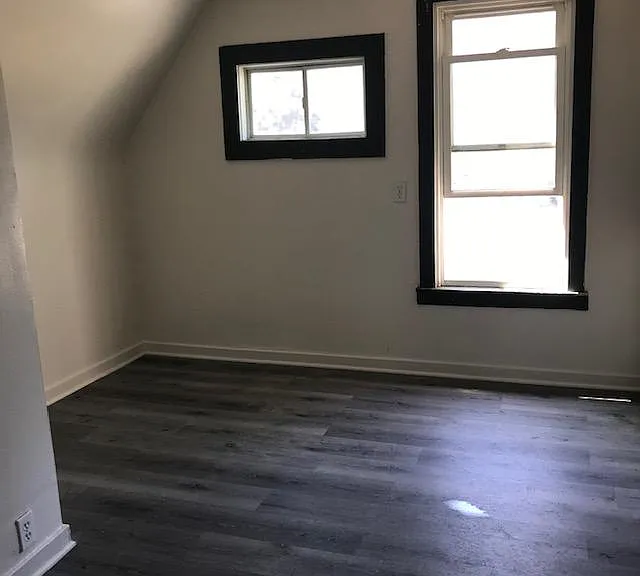 1226 E Michigan Blvd #B — Photo 2