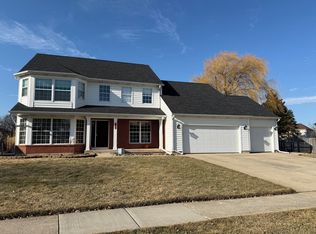 18184 W Old Pine Ct, Gurnee, IL 60031