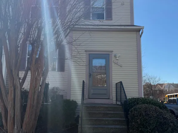 12150 Turnstone Ct #90, Silver Spring, MD 20904