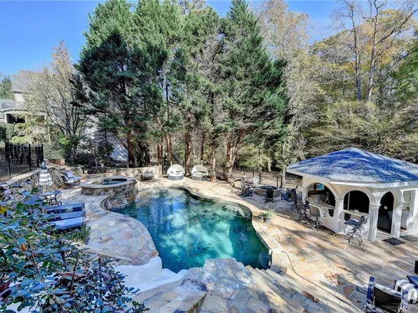 8570 Royal Troon Dr, Duluth, GA 30097