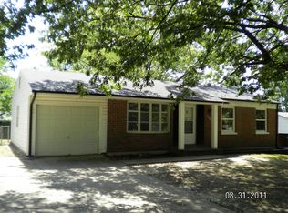 1542 Beecher Dr, Saint Louis, MO 63136