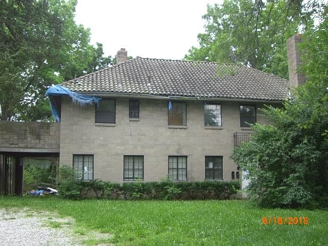 1st image of 205 E 89th St