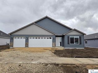 2001 Essler Dr, Saint Peter, MN 56082