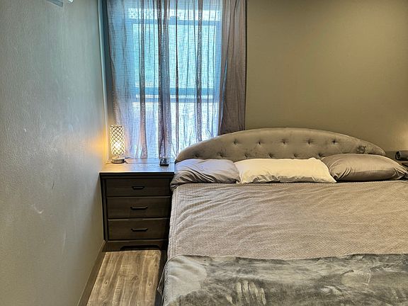 5th image of 409 Burchett St Unit 218