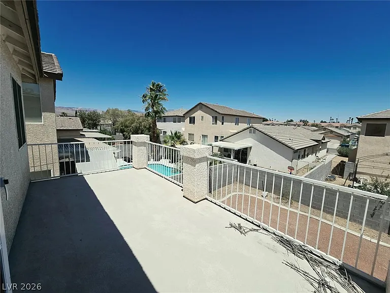 9034 W Rochelle Ave — Photo 7