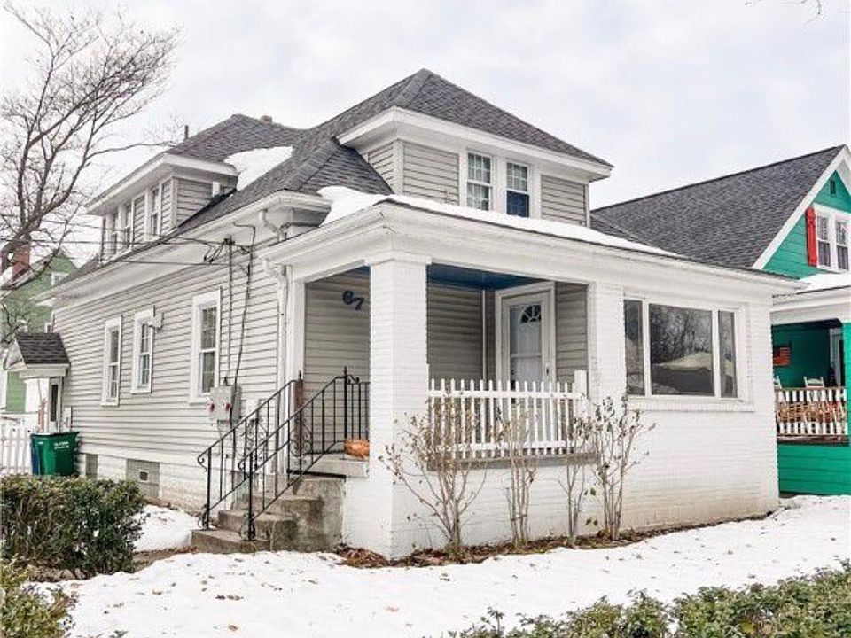 1st image of 67 Evanston Pl