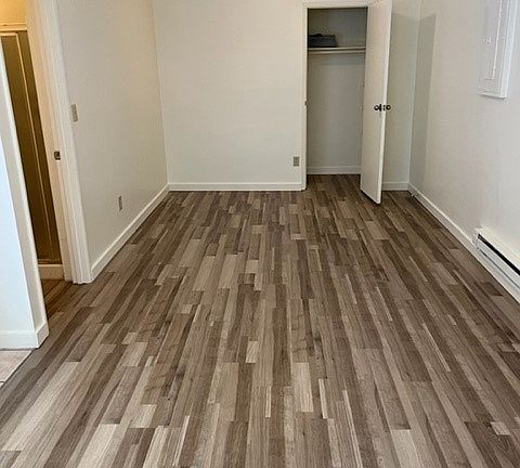 3rd image of 2537 13th Ave W #B