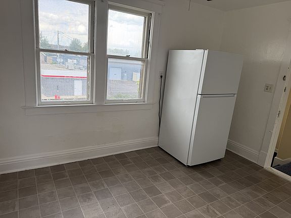 2nd image of 5927-29-29A W Greenfield Ave
