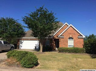 2460 Bluff Haven Ln, Hokes Bluff, AL 35903
