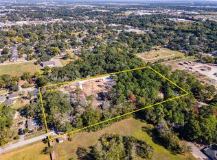 225 Foster St, Alvin, TX 77511