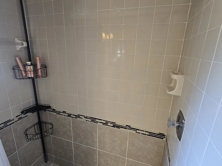 1121 N Commerce Ter — Photo 11