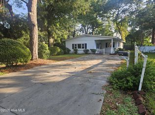 4102 Sound Dr, Morehead City, NC 28557