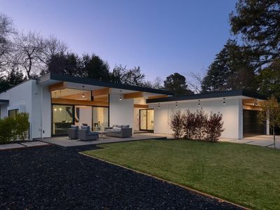 961 Lundy Ln, Los Altos, CA, 94024