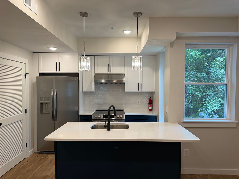 1st image of 871 N Preston St #4
