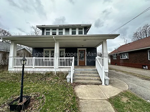 137 Wabash Ave N Photo 1