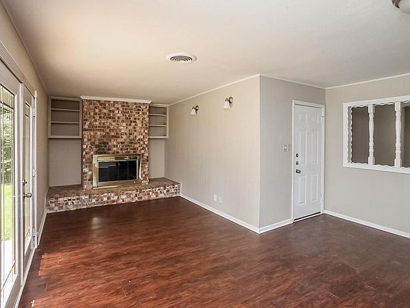 5th image of 1209 Briarwood Dr