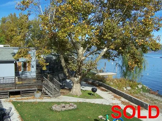 3220 Lakeshore Blvd photo 1