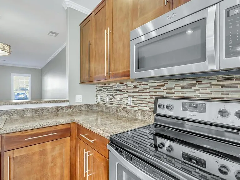 205 Ventura Pl — Photo 21