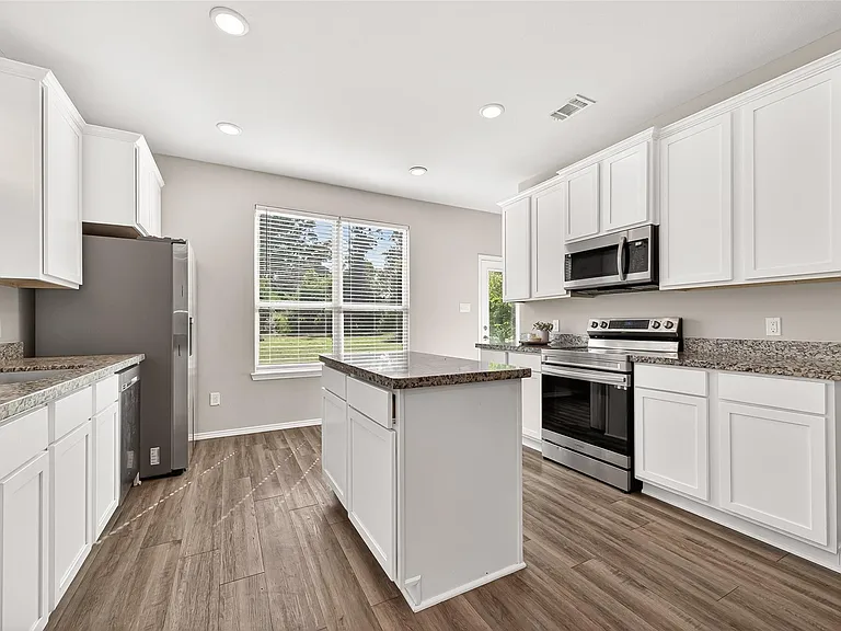 12789 Royal West Dr — Photo 10